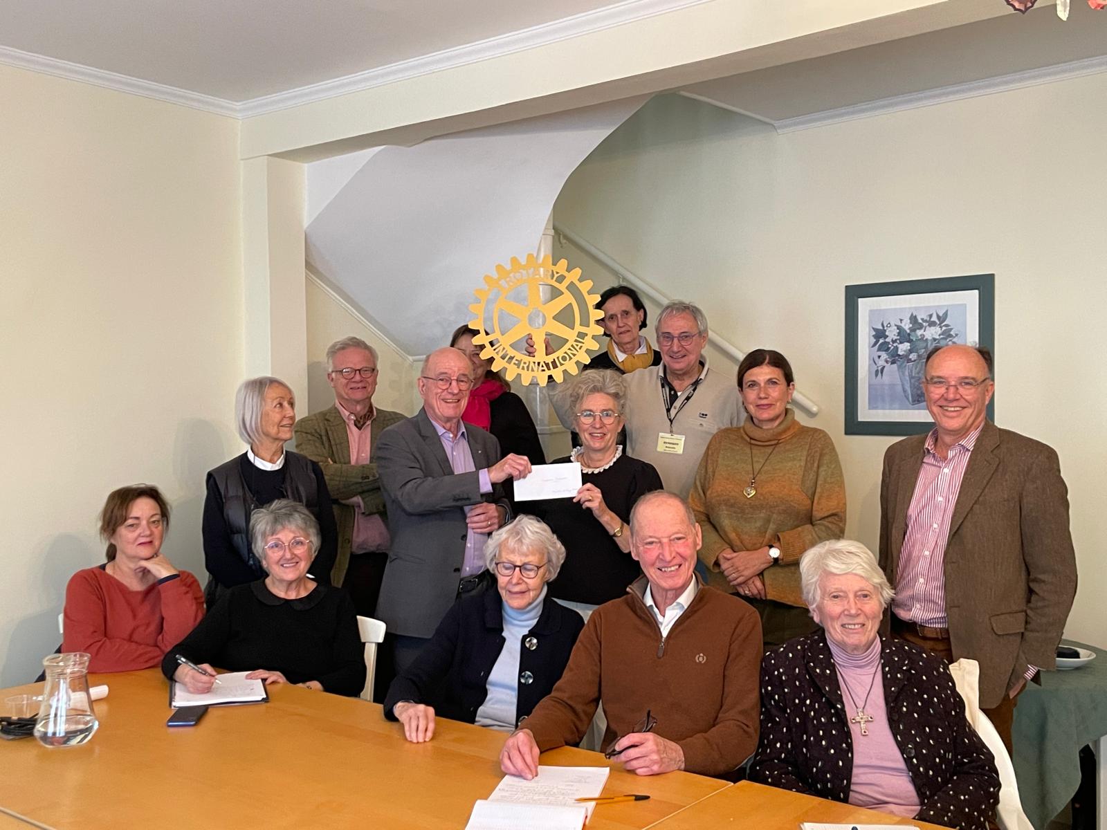 fondation pierre chaumet remise cheque rotary whatsapp image 2024 11 21 .37.58